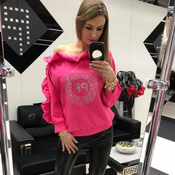 BNWT neon pink blouse OS fits M/L - Picture 2 of 3